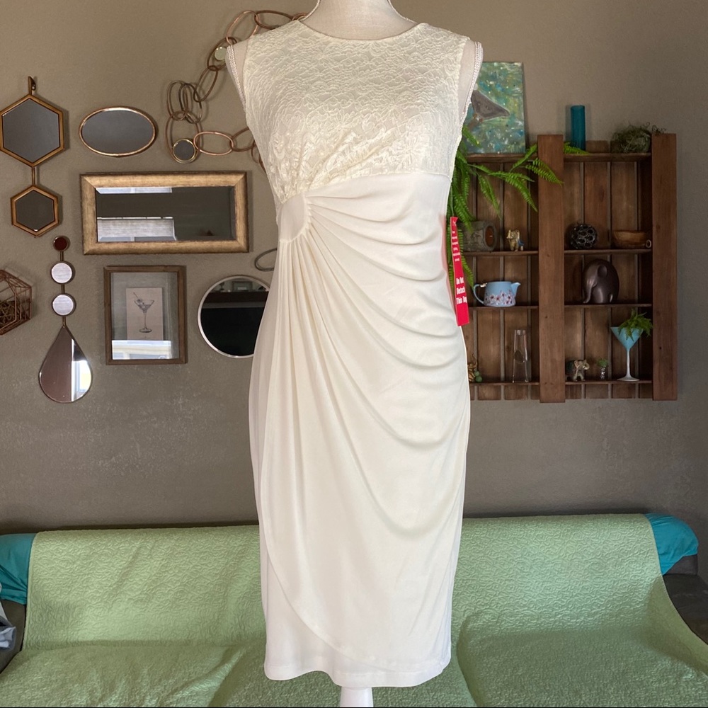 🛍 Gorgeous Ivory dress NWT